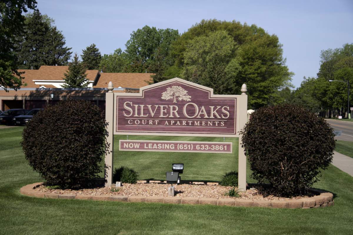 Family Friendly. Quick Commute. Silver Oaks Apartments New Brighton, MN